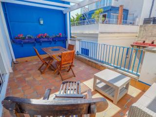 Barco Attic by Hello Homes Sitges - 9