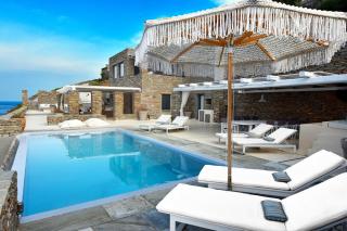 Waterfront villa with a swimming pool, sea view and direct access to the sea - Melissaki - 0