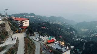 Hotel Royal Classic @ Mall Road Mussoorie - Mussoorie - 4