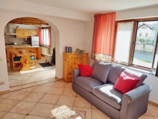 Casa Pepolina, zona tranquilla, piano terra con parcheggio - Malesco - 4