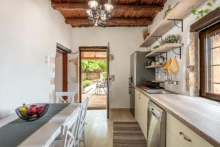 Joel Living Collection - Rustic Villa - Áptera - 3