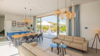 Modern and luxurious villa with swimming pool in Zmijavci - 5