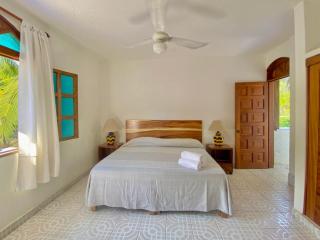 Villa Palomas A Unos Pasos De Playa La Ropa - Zihuatanejo - 8