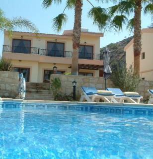 Three bedroom villa with private pool and landscaped garden close to the beach - Pissouri - 9
