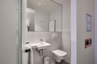 easyHotel Brussels City Centre - Bruselas - 1