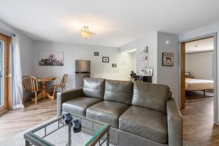 Goose's Gander Suite - Hollister - 5