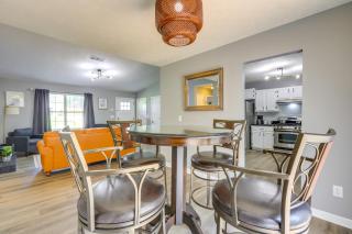 Decatur Vacation Rental with Fenced Yard! - Decatur - 1