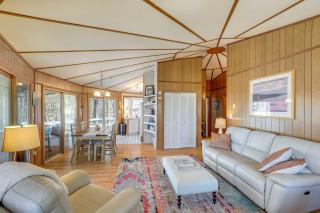 Mountaintop Mars Hill Cabin with Wraparound Deck! - 0