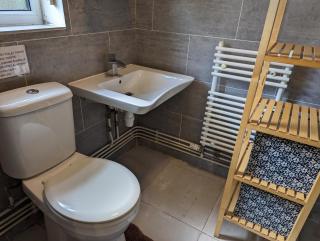 Bristol self-catering studio+kitchen+parking - 2