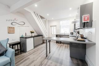 Liverpool Harrow Road Sleeps 6- Infinity Apartment - Liverpool - 1