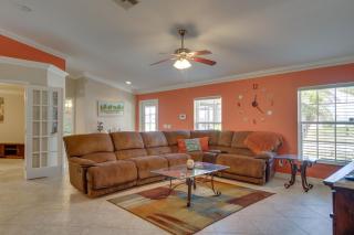 Family-Friendly Home about 10 Mi to Dtwn Cape Coral - Cape Coral - 6