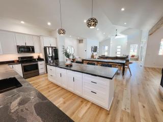 LUXURY MODERN FAMILY VACATION- Bison Ridge Retreat - Show Low - 6
