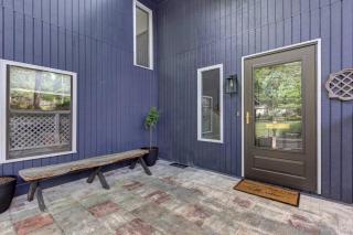 NEW - Modern Rustic Retreat Ardmore Chalet - 1