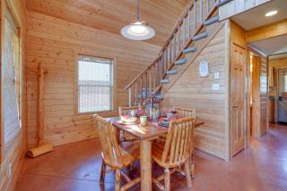 Lakefront Columbia Cabin with Porch and Shared Dock - Columbia - 3