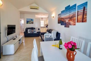 Villa Los Arcos - LH160 By Villas Now Ltd - Playa Blanca - 3