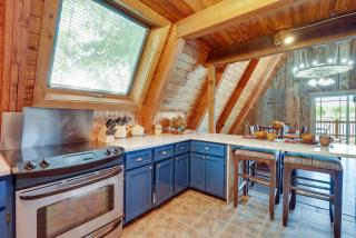 Lakefront A-Frame Cabin with Community Perks - Columbia - 3