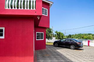 The Hamilton's Nature Villa - Clarks Town - 7