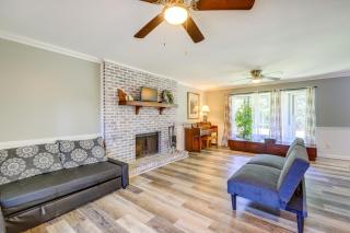 Dog-Friendly Fayetteville Home with Fenced Yard! - Fayetteville - 6
