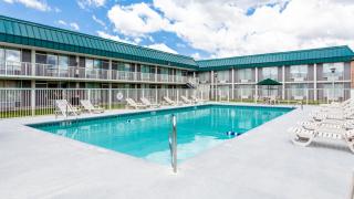 Red Roof Inn & Suites DeKalb - DeKalb - 0