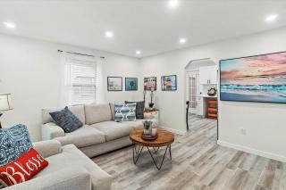 Quaint Gulfport Beach Bungalow - 5