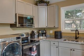 Peaceful Waterfront Studio 16 Mi to Greenville! - Simpsonville - 2