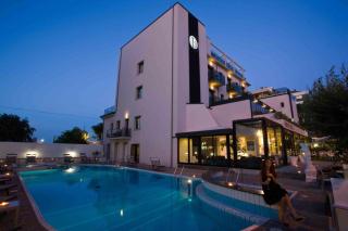 Ferretti Beach Hotel - Rimini - 0