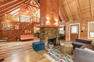 Respite at Big Canoe - Wood-burning fireplace bright interiors Wifi - Jasper - 1