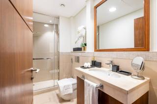 LARBI Breathtaking Burj and Fountain View Luxurious 2 Bed - Dubai - 8