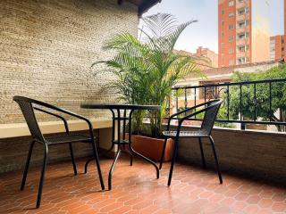 Spacious balcony inside your own private studio - Medellín - 9