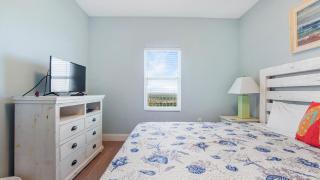 Nautical Breeze at Laketown Wharf #1911 by Nautical Properties - Panama City Beach - 1
