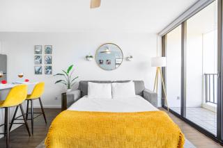 Stylish Waikiki Gem with Ocean View and Free Parking! - Honolulu - 2