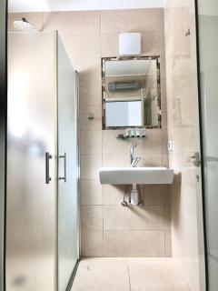 Bat Galim - luxury apartment by the sea - Haifa - 5