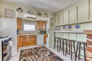 Pearl off the Prom - 4