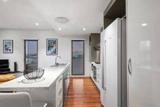 Penthouse - Scarborough beach break holidays - 4