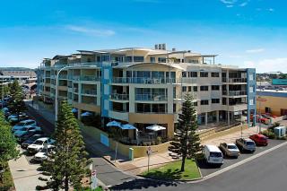 Riverside Holiday Apartments - 2