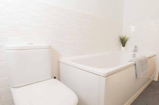 Beautiful 2 Bed in Central Birmingham: A Hidden Gem! - 2