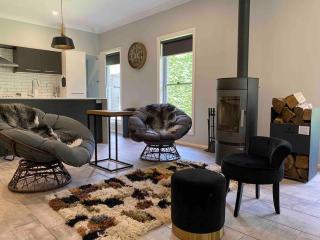 The Medway, Modern & Space-ous! - Berrima - 6