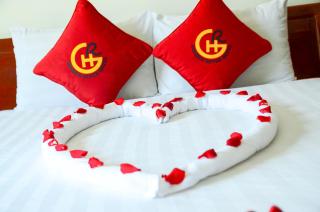 Golden River Hotel - 8