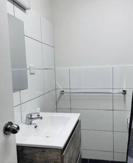 OUYEN MOTEL - - 2