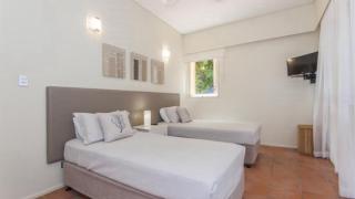 1 The Hill Apartments Port Douglas - 4