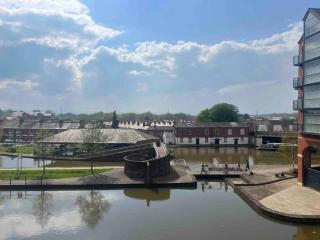 City centre 2 bed apartment - Chester - 9