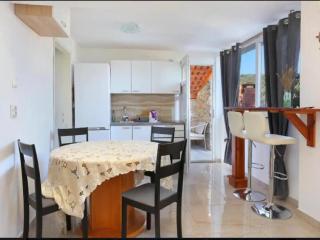 Seafront House Antonia - Rogoznica (Rogosnizza) - 2