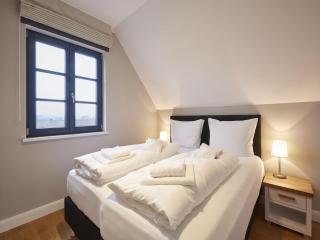 Reetland am Meer - Premium Reetdachvilla mit 3 Schlafzimmern, Sauna und Kamin F09 - Dranske - 2