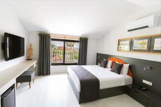 WEST HOUSE EXCLUSIVE HOTEL - 4