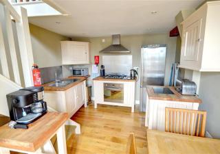 Lighthouse Cottage - Scarborough - 9