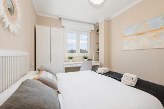In the historic center of Malaga, very close to the beach and the AVE train station, with private parking - Málaga - 4