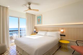 Akquaaa Boutique Hotel - Calafell - 1