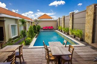 Svarna Suites Seminyak - Seminyak - 0