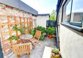 Halls Place - Whitby - 7
