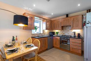 Laurel Cottage - indoor pool, hot tub, panoramic Snowdonia views - Colwyn Bay - 3